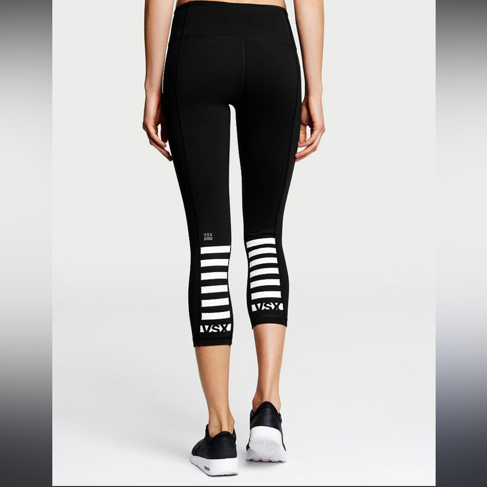 VSX Victoria's Secret Sport Knockout Capri Tight Leggings Pant